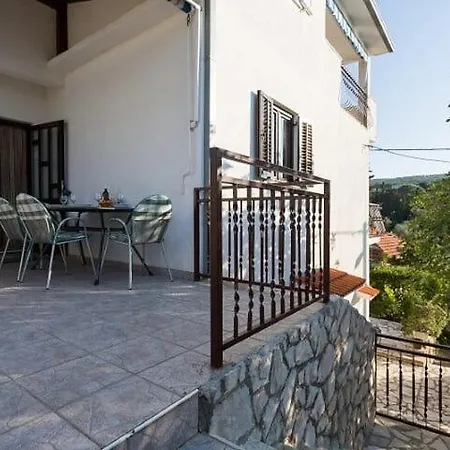 Apartment Petra Necujam